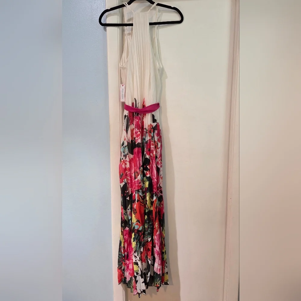 Women's Bisou Bisou Maxi Pleated White With Flower Design, Size 16 - Picture 12 of 15